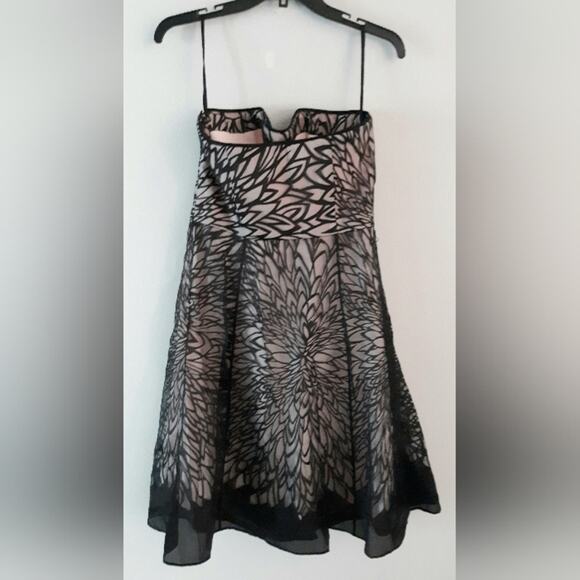 WHBM Strapless Mini Dress 6 - Picture 5 of 7